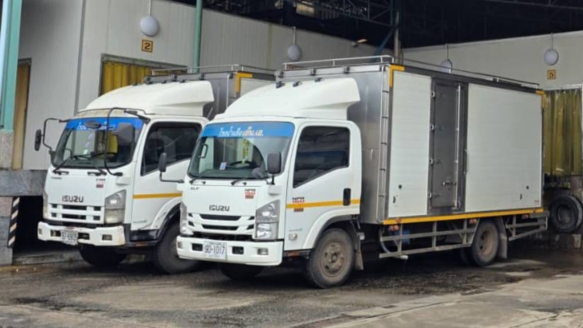 ส่งน้ำแข็งในพื้นที่